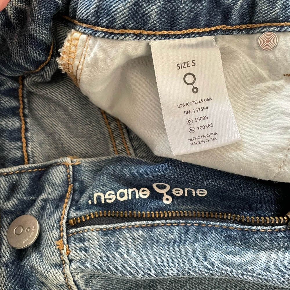 NEW Mid Rise Classic 90s Mom fit Denim Shorts - Picture 3 of 4